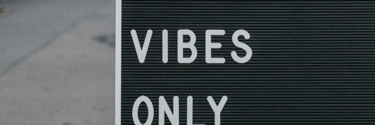 good vibes only text